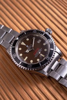 Patine de cadran chocolat pour cette Rolex Sea Dweller